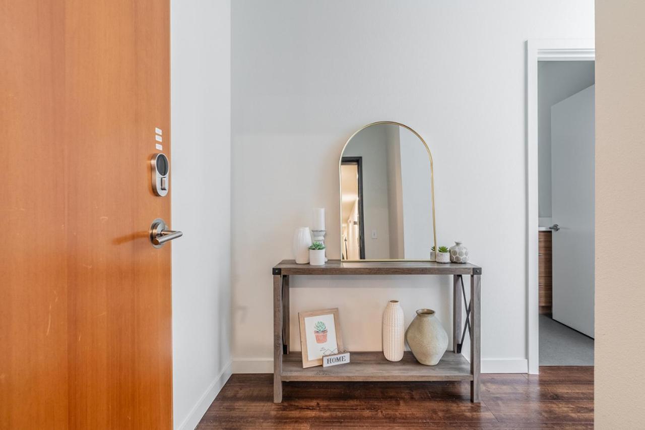 Close Downtown Modern Apartment - Pet Friendly, Wifi, Rooftop Views Seattle Exteriör bild